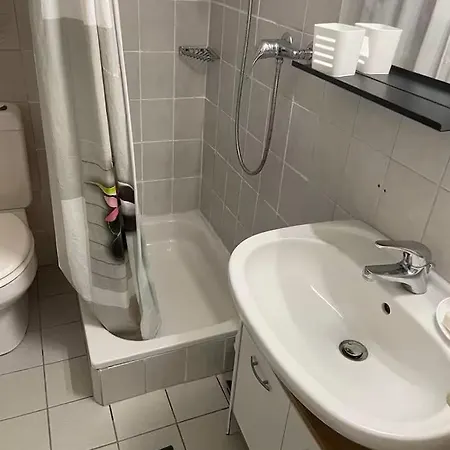 2 Minutes- 200m De La Gare De Apartment Lausanne