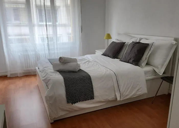 2 Minutes- 200m De La Gare De * Lausana