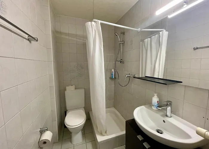 2 Minutes- 200m De La Gare De Apartamento Lausana