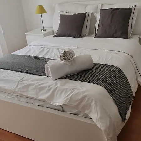 2 Minutes- 200m De La Gare De